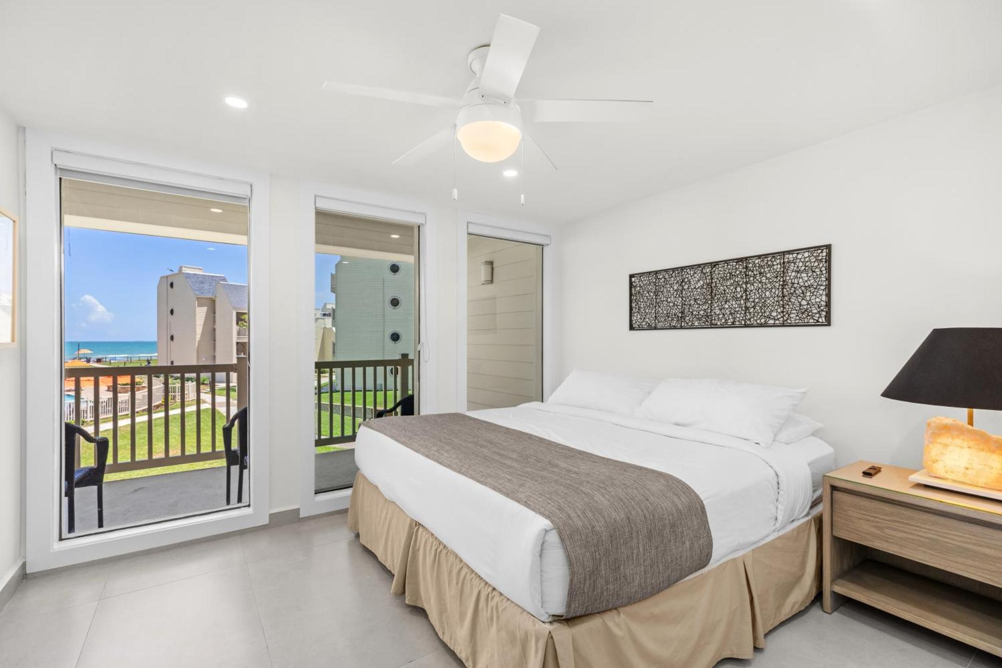 New Stunning Ocean-View Beachfront Resort, Heated Pool! South Padre Island Exteriér fotografie